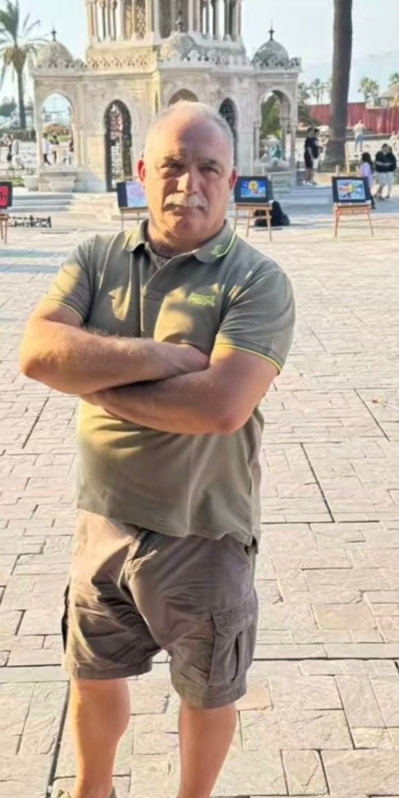 Robert T., Los Angeles, CA